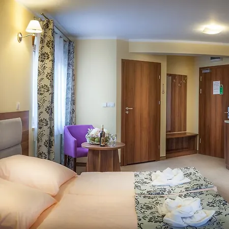 Hotel Trzy Sosny
