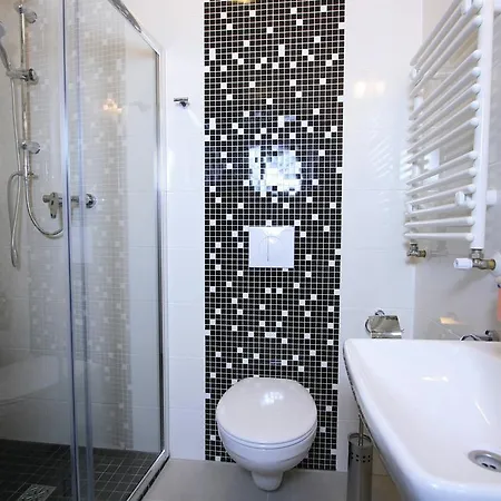 Hotel Trzy Sosny 2*