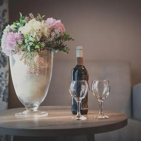 Ξενοδοχείο Trzy Sosny 2*