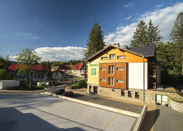 מלון Trzy Sosny 2*